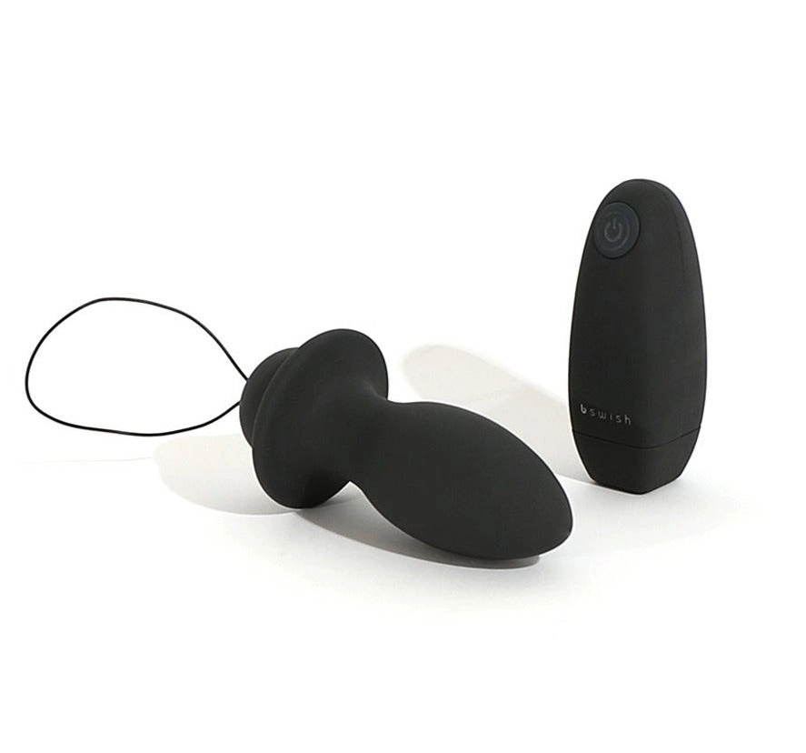 B Filled Classic Remote Plug