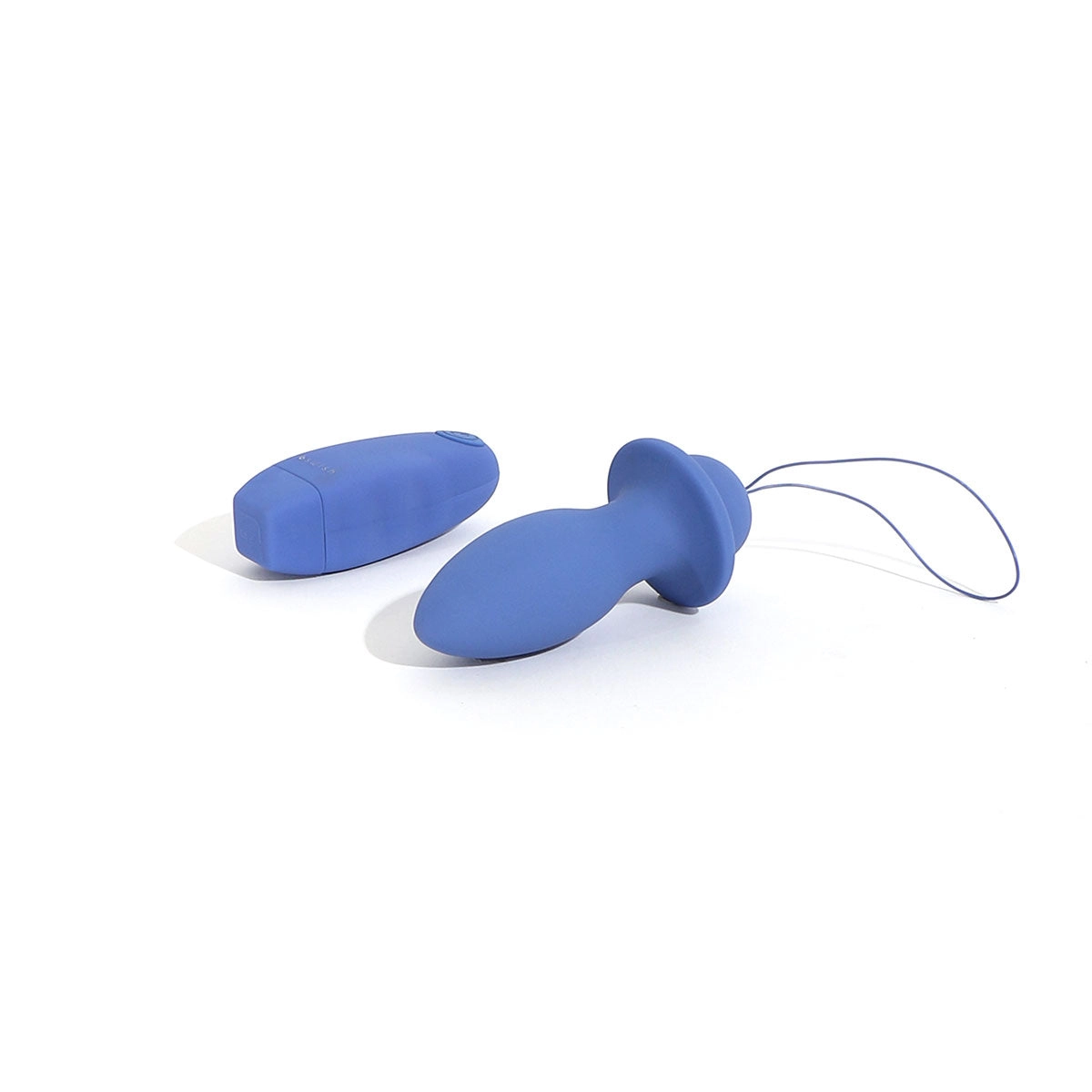 B Filled Classic Remote Plug